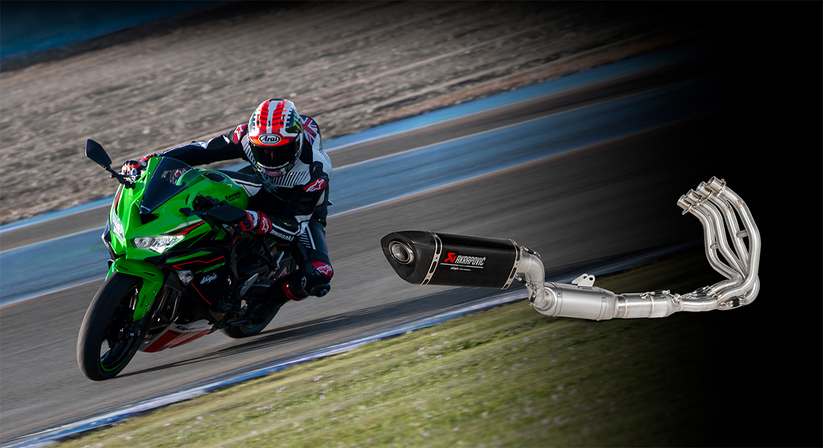 カワサキプラザから「Ninja ZX-25Rアクラポビッチスタイル」が発売開始