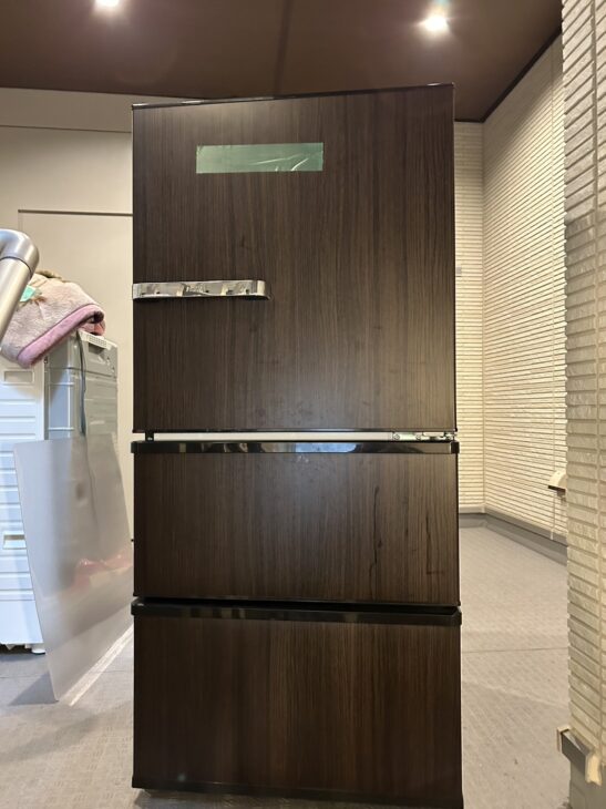 鶴ヶ島市のお客様宅へ【出張買取】AQUA（アクア）冷蔵庫 AQR-SV24J(T