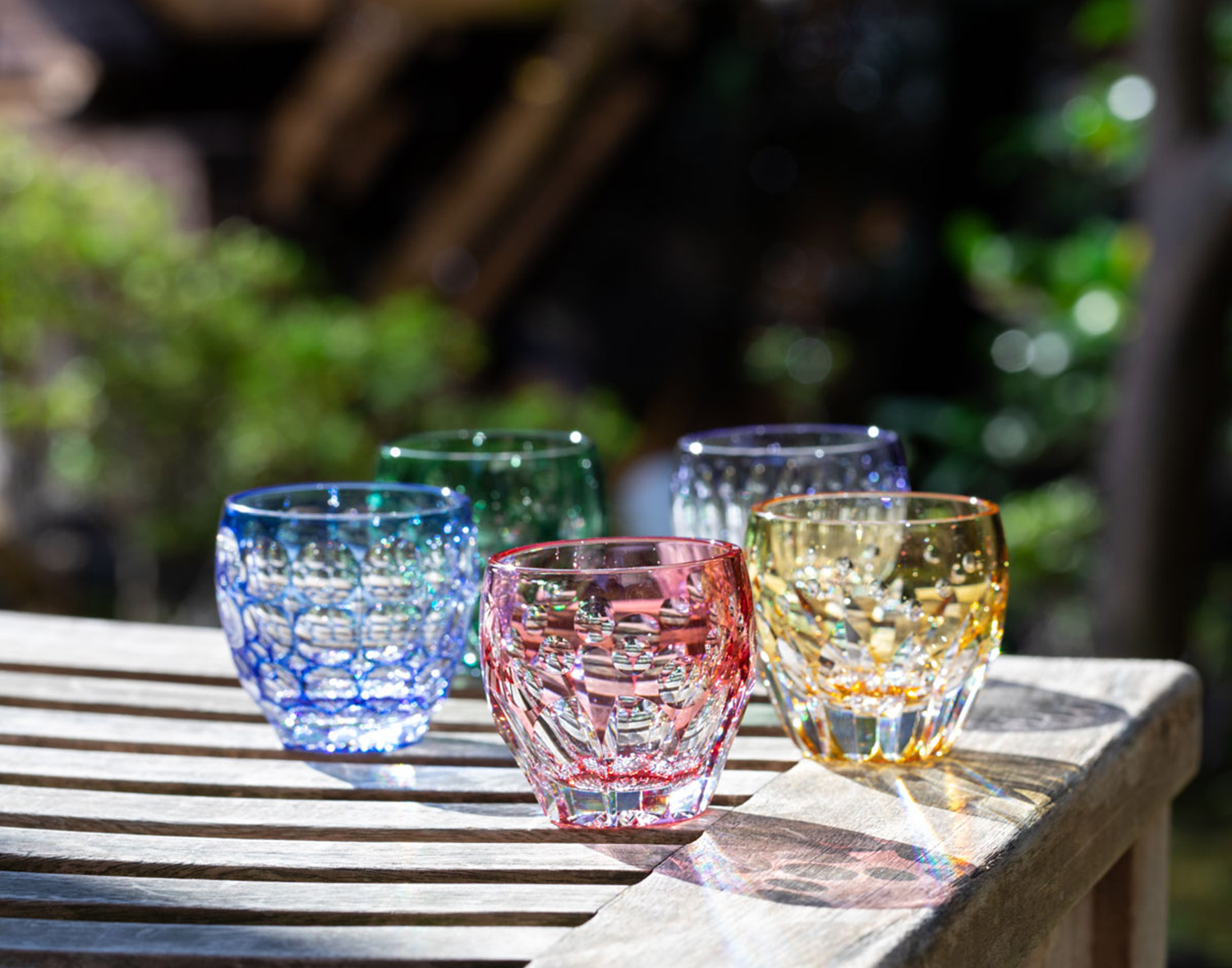 江戸切子 伝統工芸士・鍋谷聰 作 冷酒杯＜桜＞ | カガミクリスタル