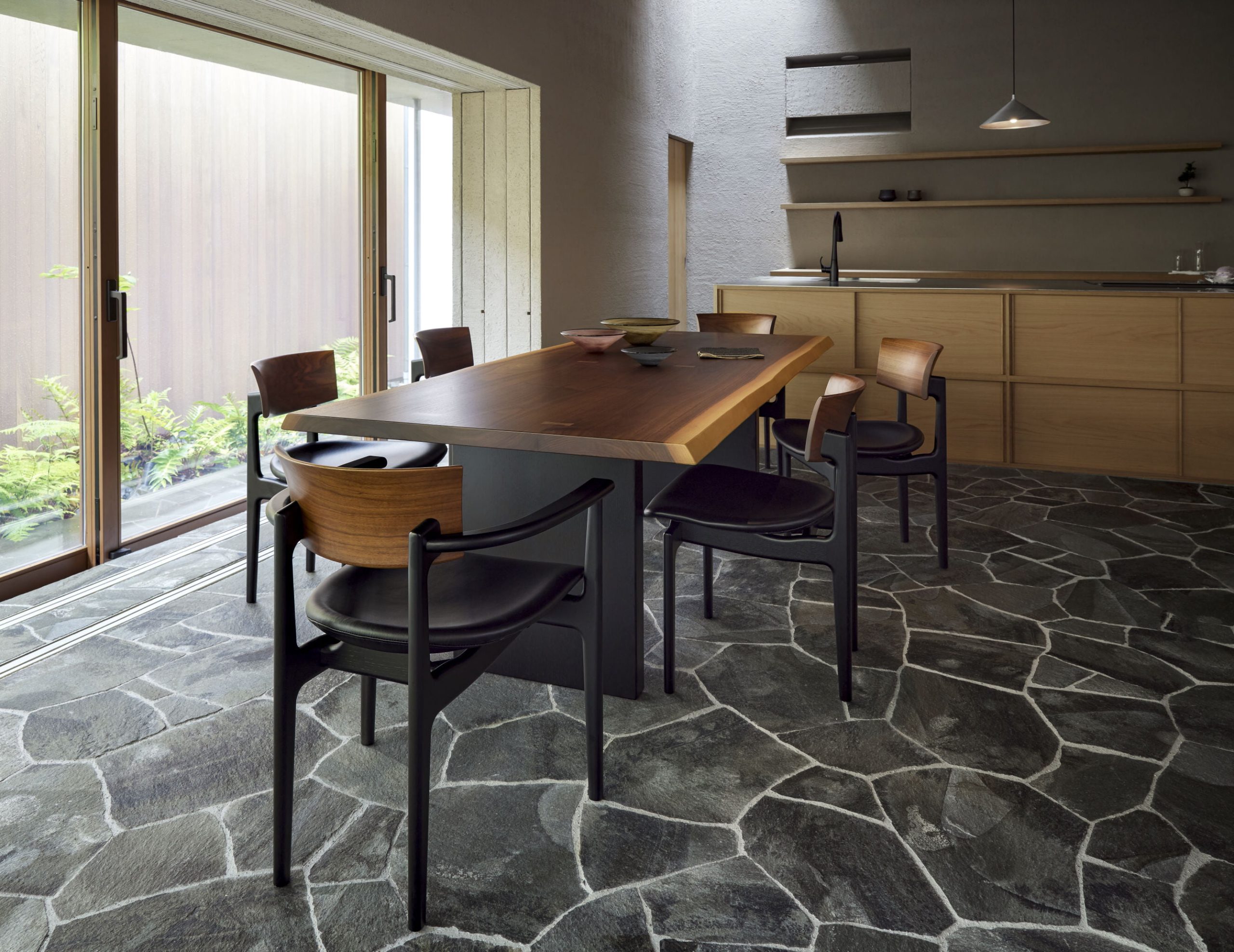 シックアームチェア - 国産無垢家具は飛騨高山発の家具メーカー KASHIWA