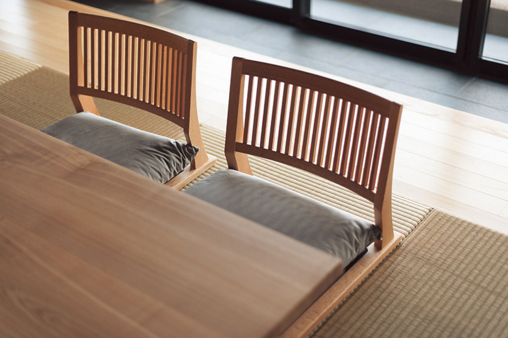 座椅子 - 国産無垢家具は飛騨高山発の家具メーカー KASHIWA