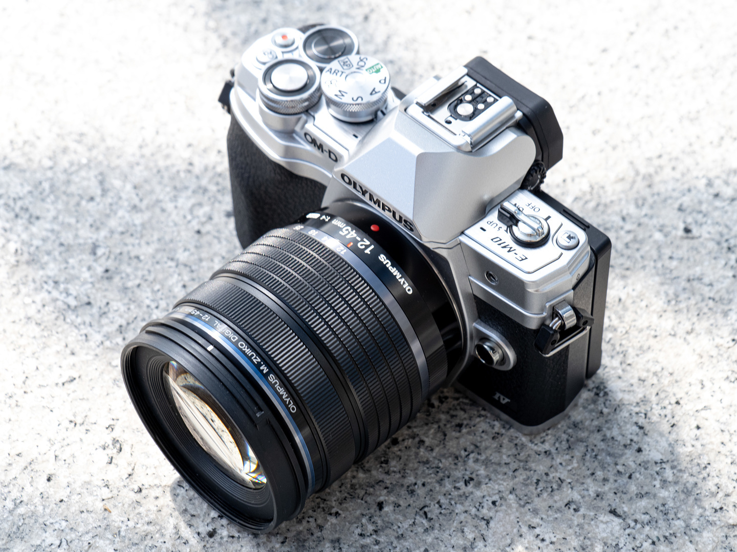 オリンパス OM-D E-M10 MarkIVレビュー｜高画質と扱いやすさを両立した