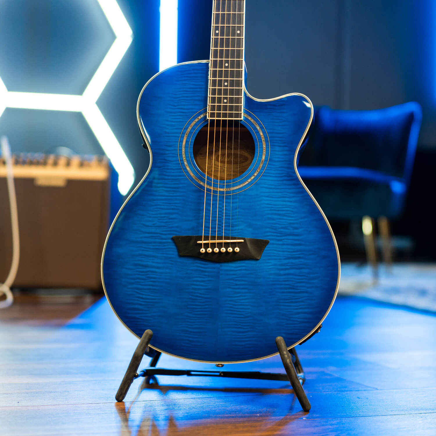 ワッシュバーン Festival シリーズによるミニジャンボ・カッタウェイ