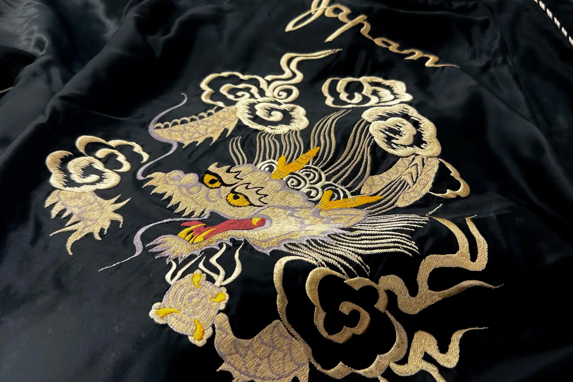 YAMATO Lab.＞「スカジャン」と「キモノ」の融合により生まれた