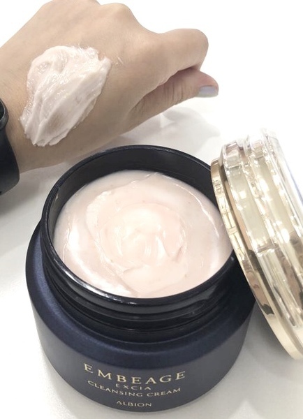 アルビオン エクシア﻿ アンベアージュ クレンジングクリーム﻿｜紹介