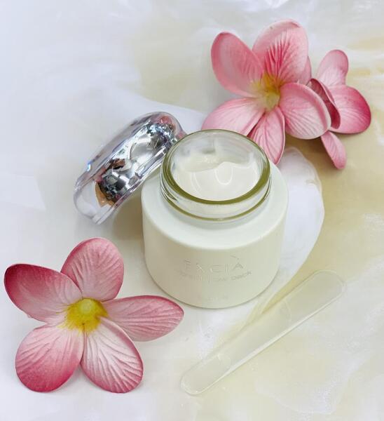 アルビオン エクシア ビブラント グロウ パック｜紹介記事｜キレイエ