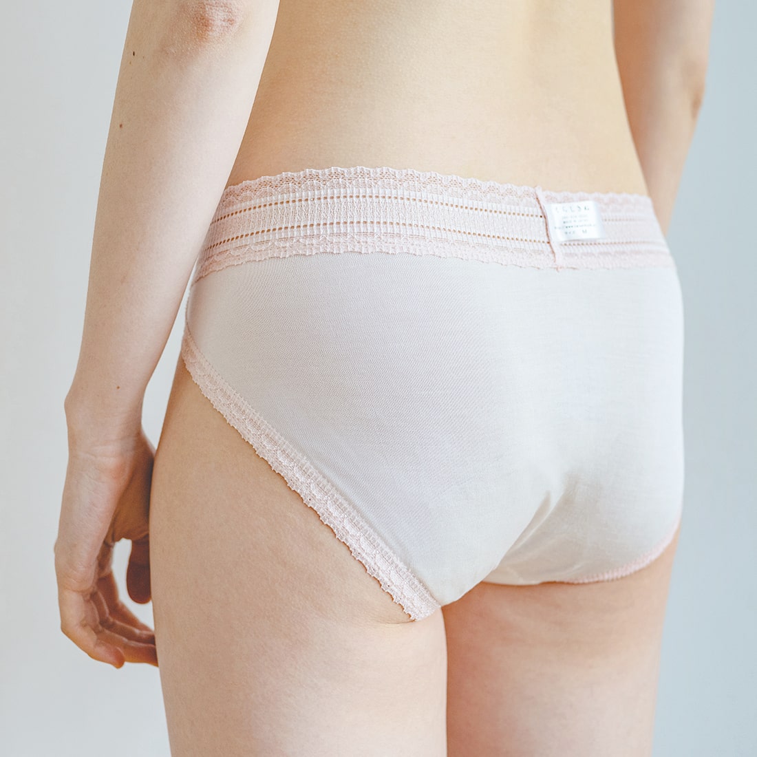 淡雪］シルクショーツ〈レギュラータイプ〉- 冷えとり靴下・絹肌着