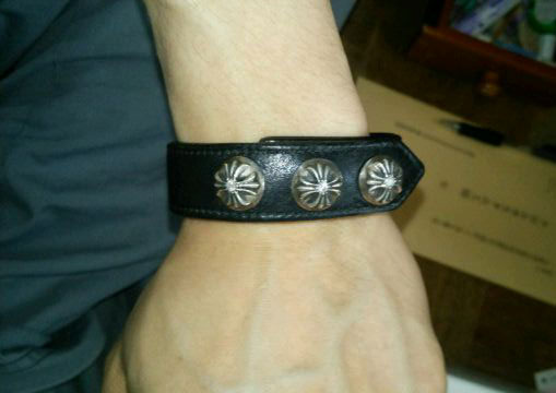 レザーブレスレット、持ち込み石の取付 ｜ クロムハーツ修理・カスタム