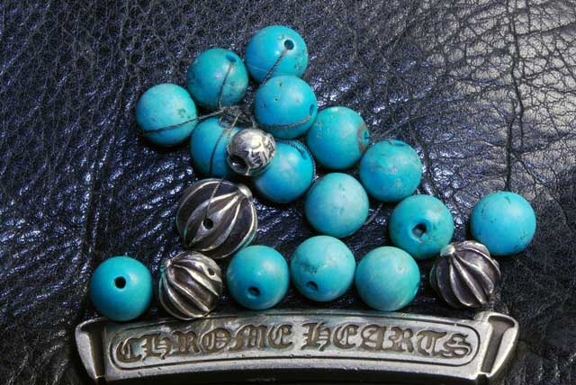 クロムハーツ ターコイズブレスレットを、4石追加して修理しました