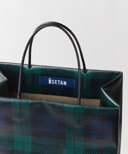 これ、紙袋じゃないんです。アンノウンプロダクツの伊勢丹新宿店限定