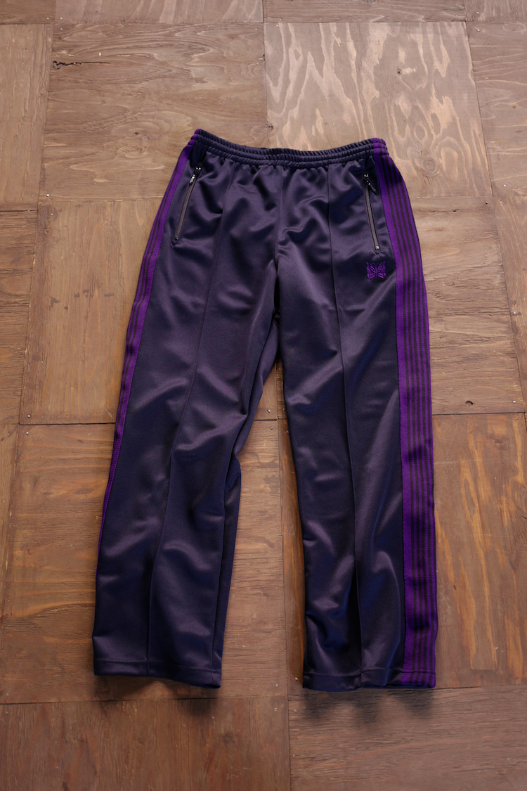 417 エディフィスがニードルズに別注した、ネイビー×パープルの