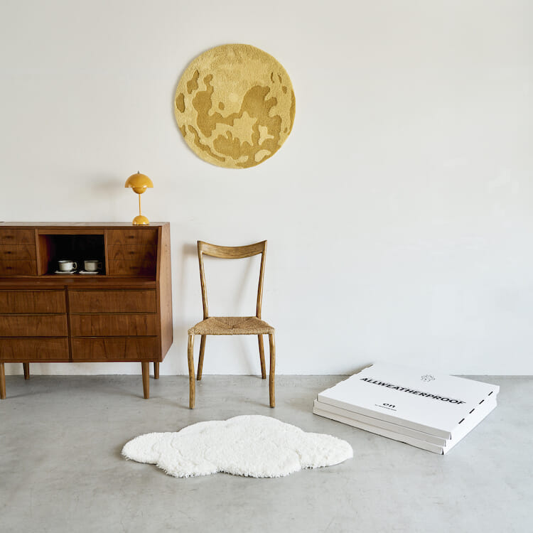 苦あれば、ラグあり。人生に疲れたなら、月を見上げたり、雲に身を預け