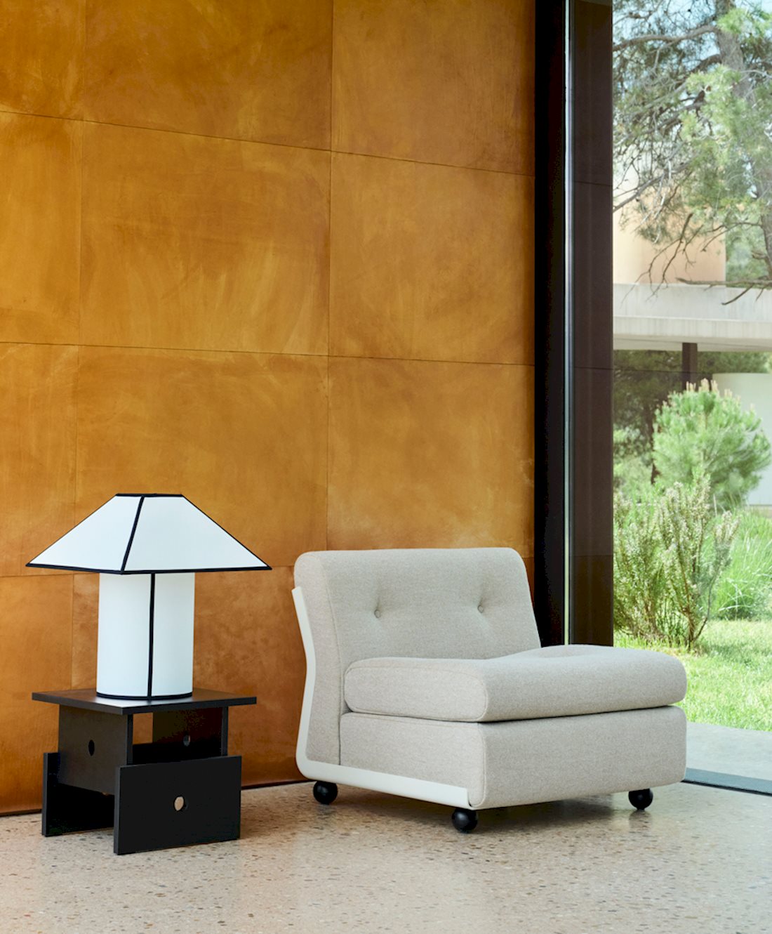 Amanta Sofa by Mario Bellini