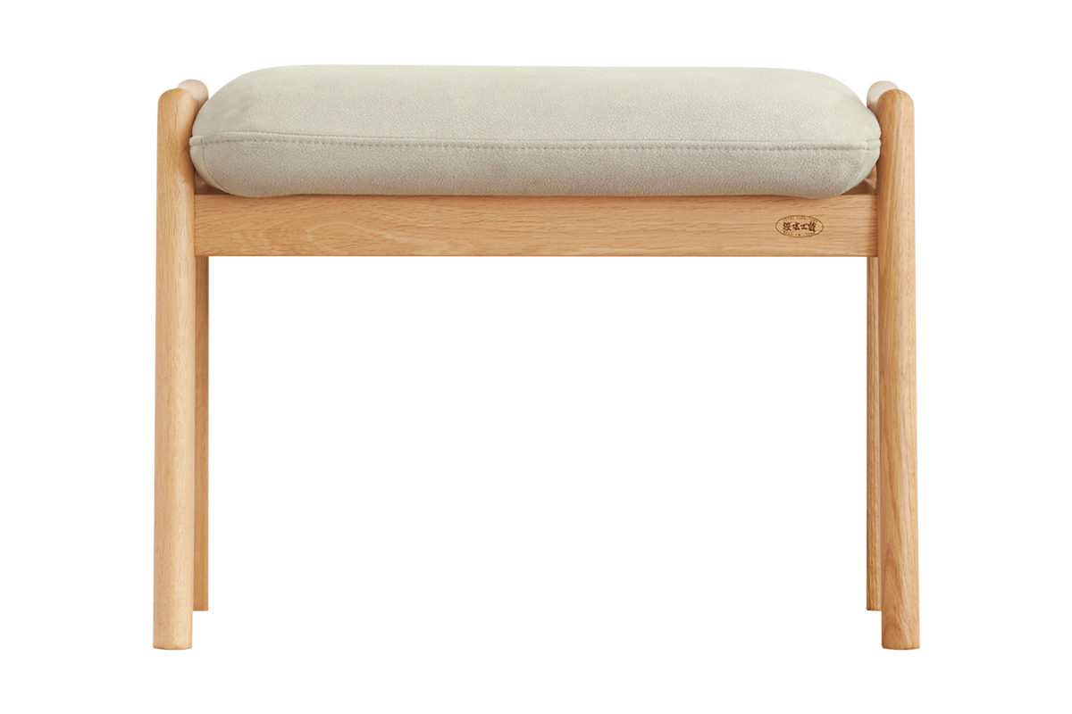 奥行きを抑えたスリムなスツール 8000｜スツール・ベンチ｜製品一覧