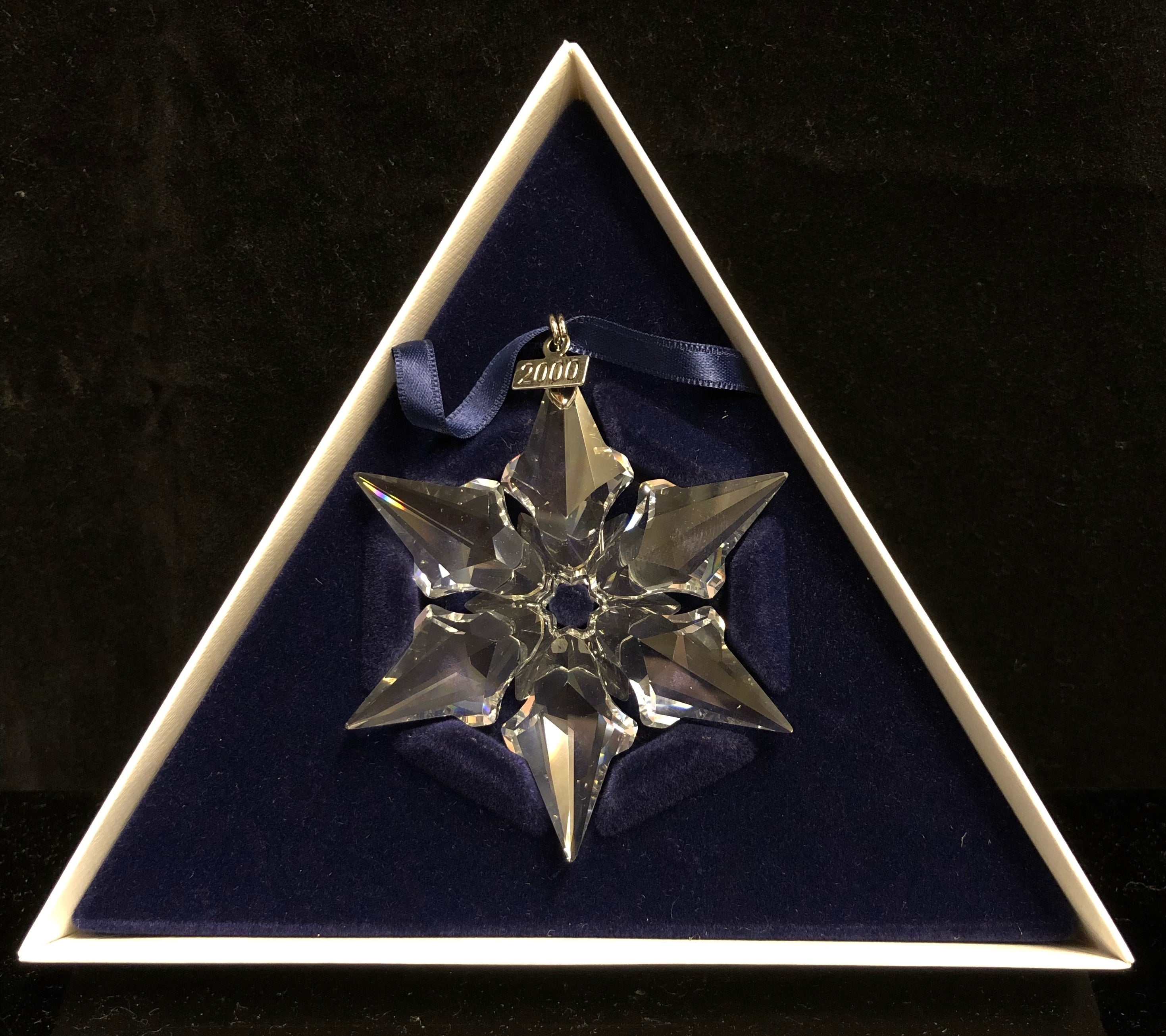 Swarovski 2000 Christmas Ornament – Hannasofblowingrock