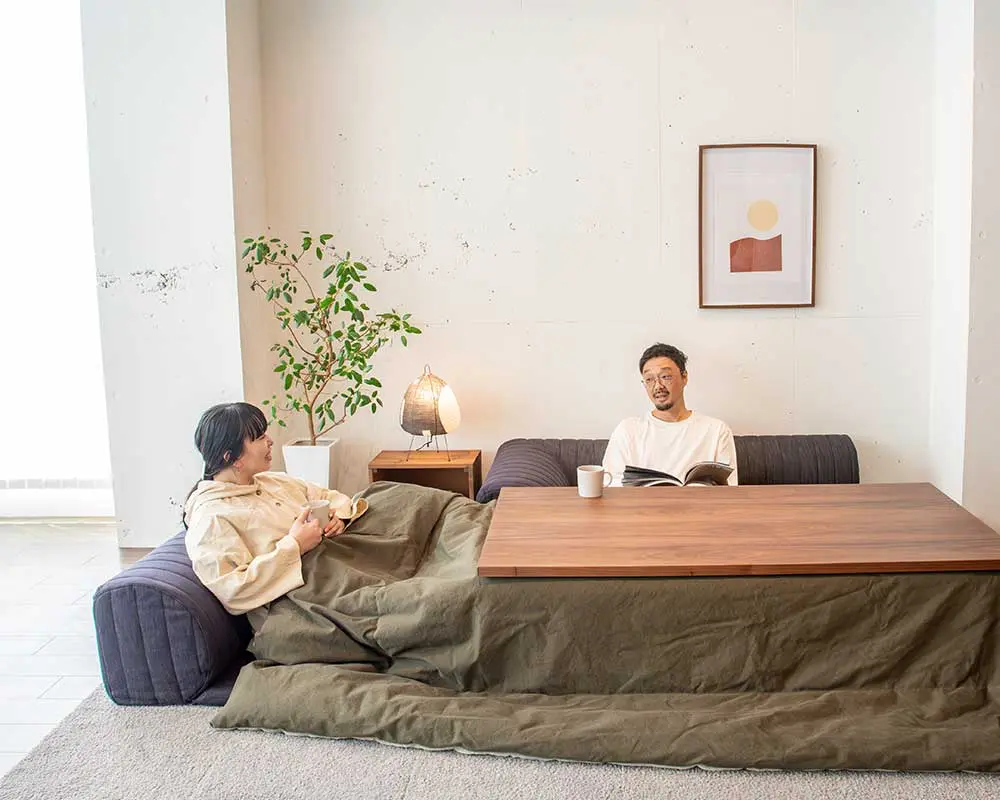 こたつや和室、畳にも合わせやすいローソファー「SKIP 1 MINI SOFA」の