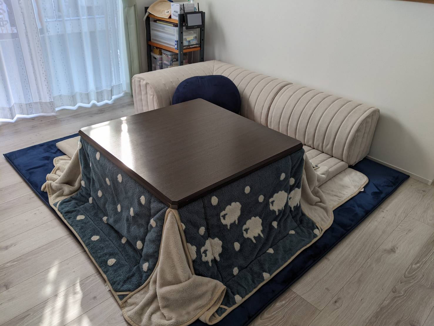 こたつや和室、畳にも合わせやすいローソファー「SKIP 1 MINI SOFA」の