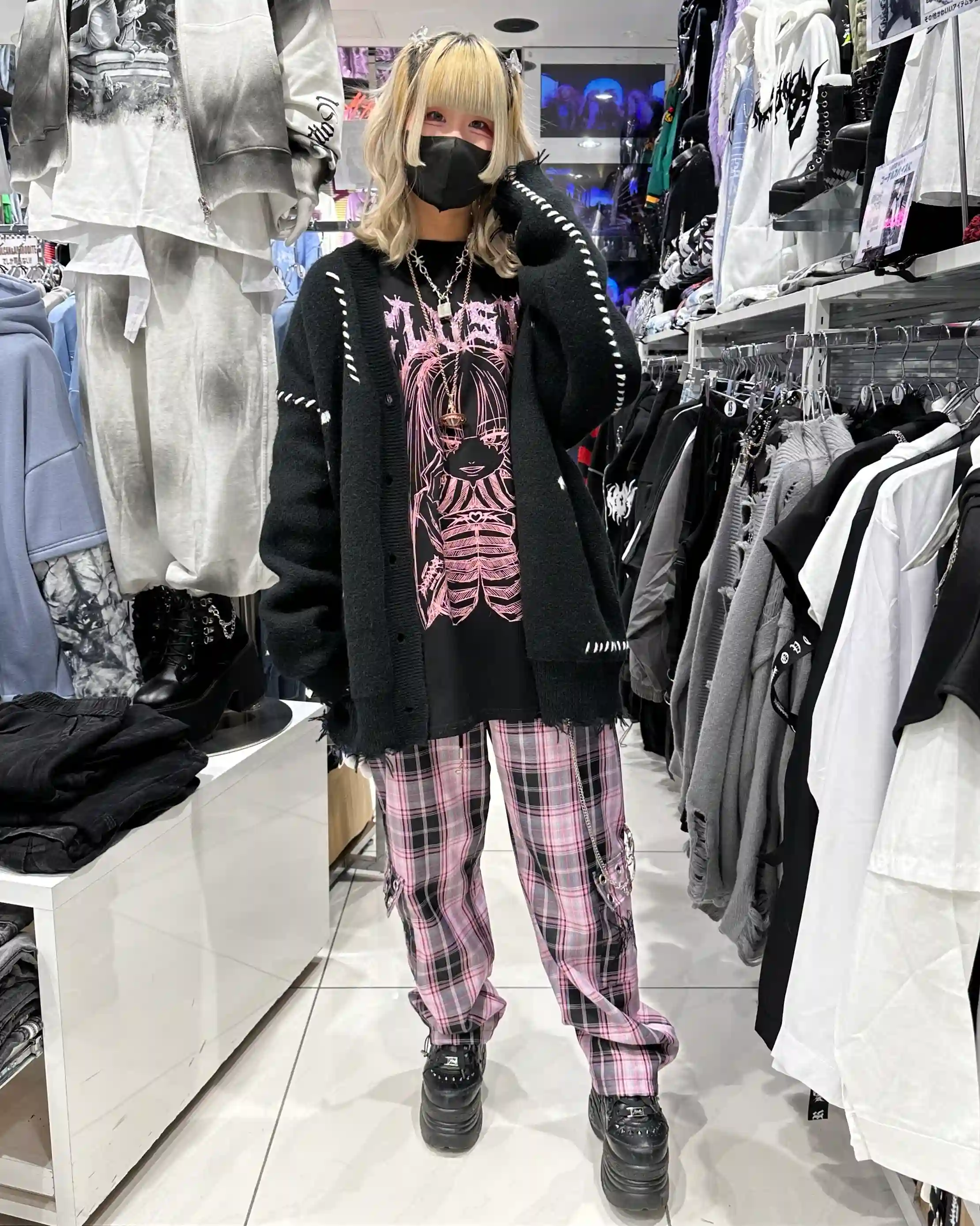 HEPS編集部が突撃！VOLCAN&APHRODITEスタッフさんの日々コーデvol.2｜HEPS