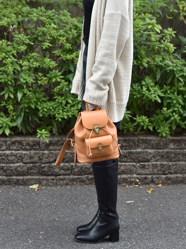 女性の普段使いにおすすめの可愛いレディースミニリュック / 革鞄の