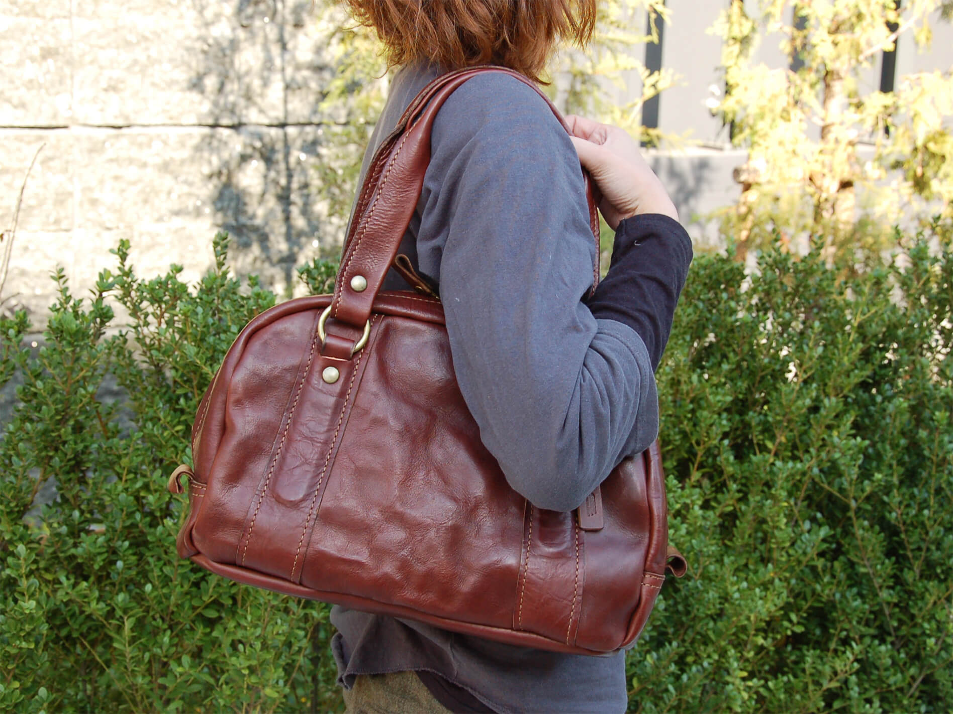 革にウォッシュ加工を施した普段使いのミニボストン / 革鞄のHERZ