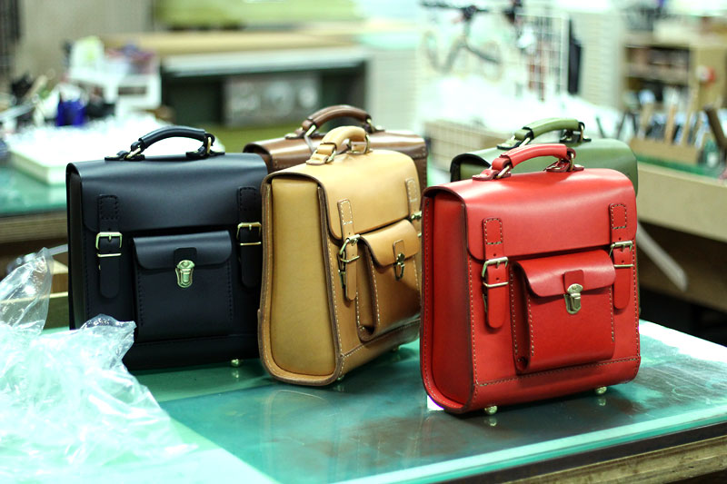 新作のパルガミニリュック(R-24)について作り手が語ります｜革鞄・革