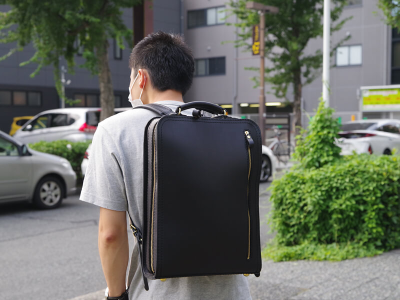 ビジネスリュックとカジュアルリュックのお話｜革鞄・革小物のHERZ公式通販
