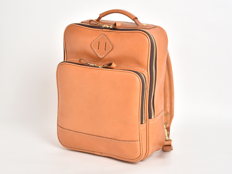 復刻アイテム2022】第五弾はスクエアリュック｜革鞄・革小物のHERZ公式通販