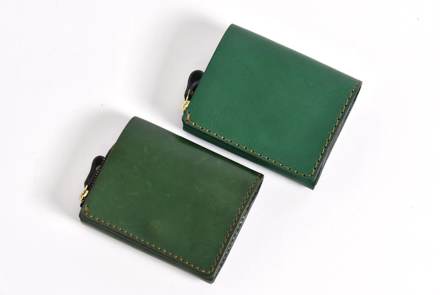 限定色のボトルグリーン革で作る、HERZ冬の企画2022-23｜革鞄・革小物