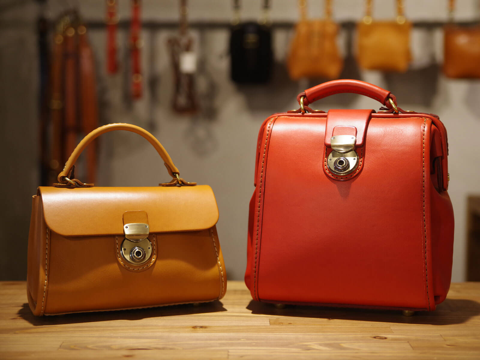 ルドミニョンのお話｜革鞄・革小物のHERZ公式通販