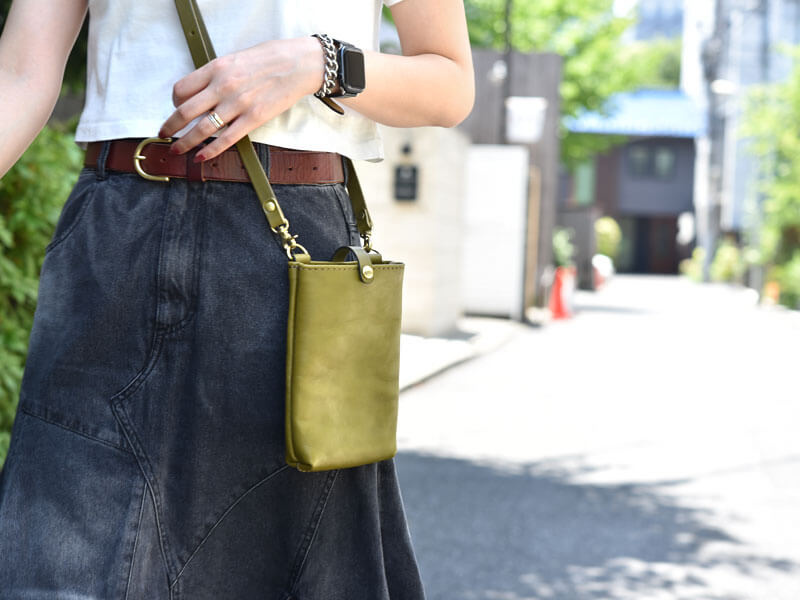 新作：2wayスマホショルダー(CP-12)｜革鞄・革小物のHERZ公式通販