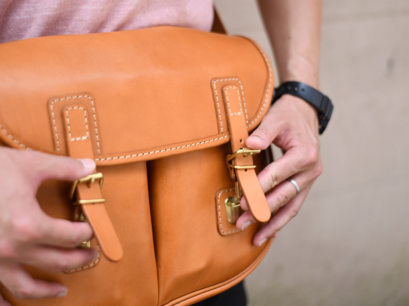 オンラインショップスタッフ斎藤、トラディショナルフィッシングバッグ