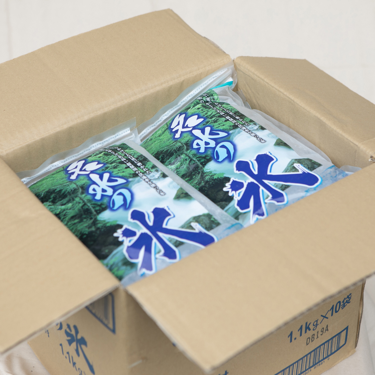 名水の氷 1.1kg×10袋 ｜ 氷屋さんの氷を全国配送｜HyoHan web