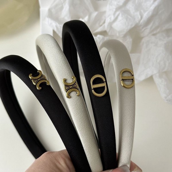 CELINE 波型デザイン ヘアクリップ 中型