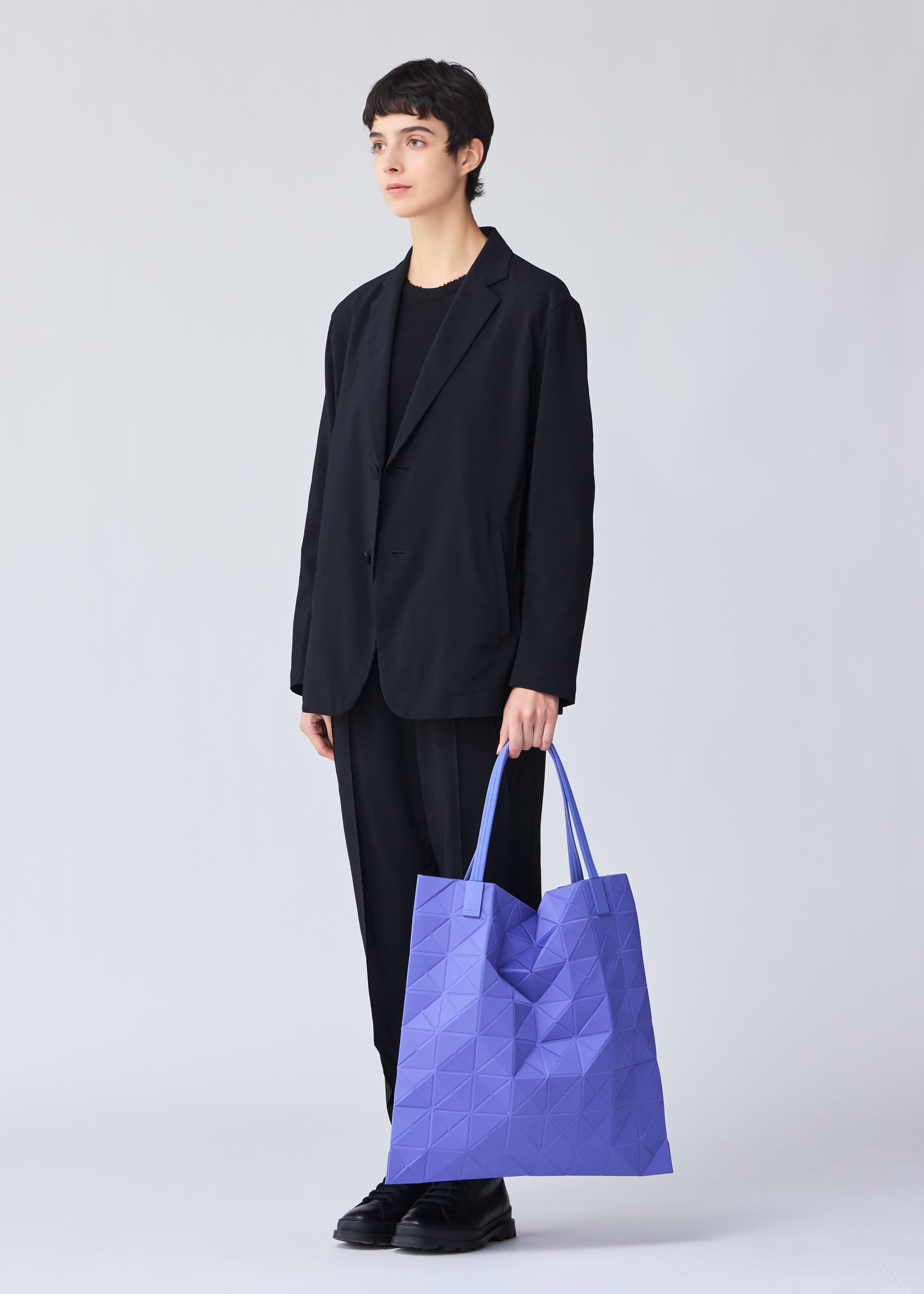TRACK – isseymiyake.com