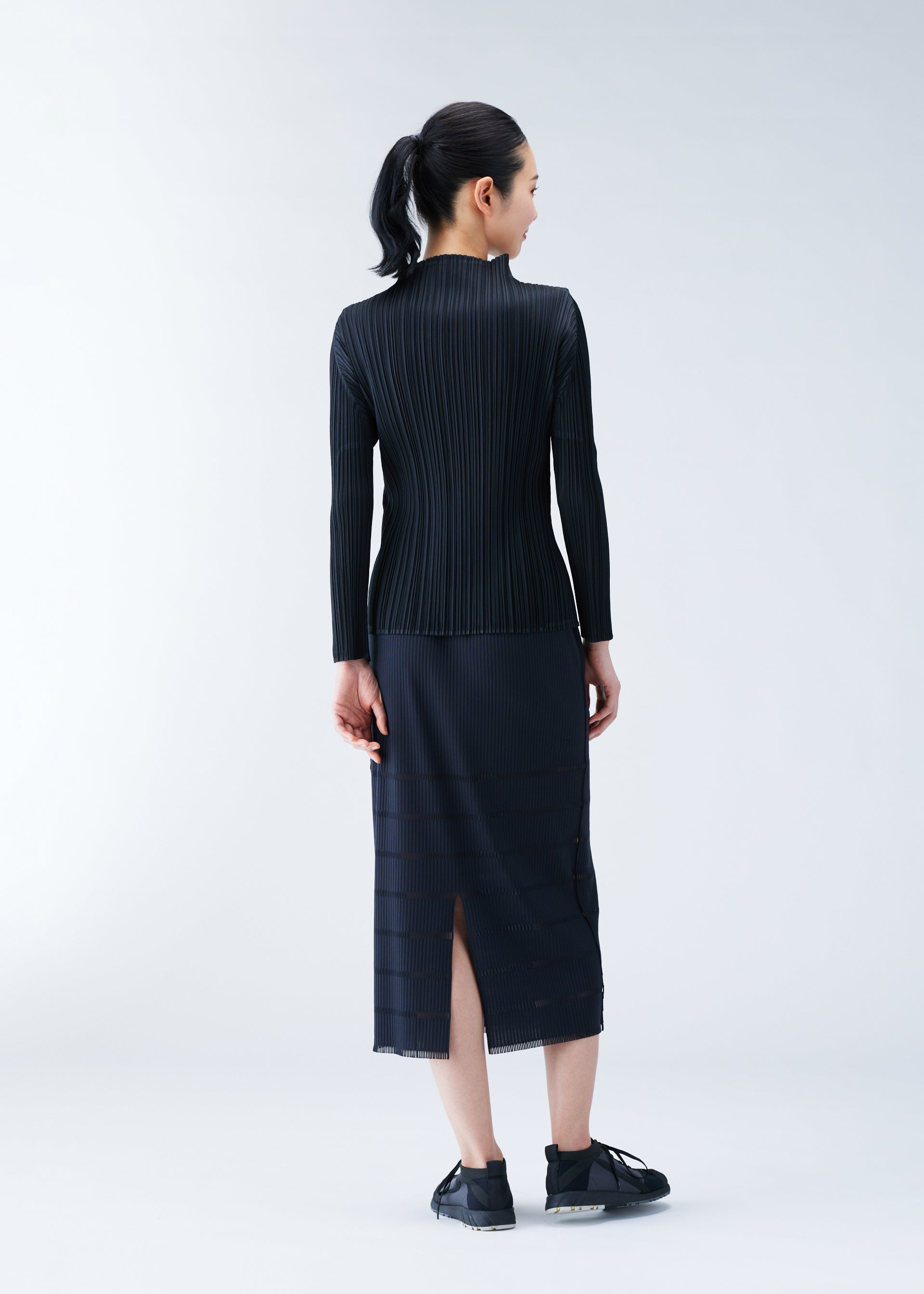 A-POC BASICS – isseymiyake.com