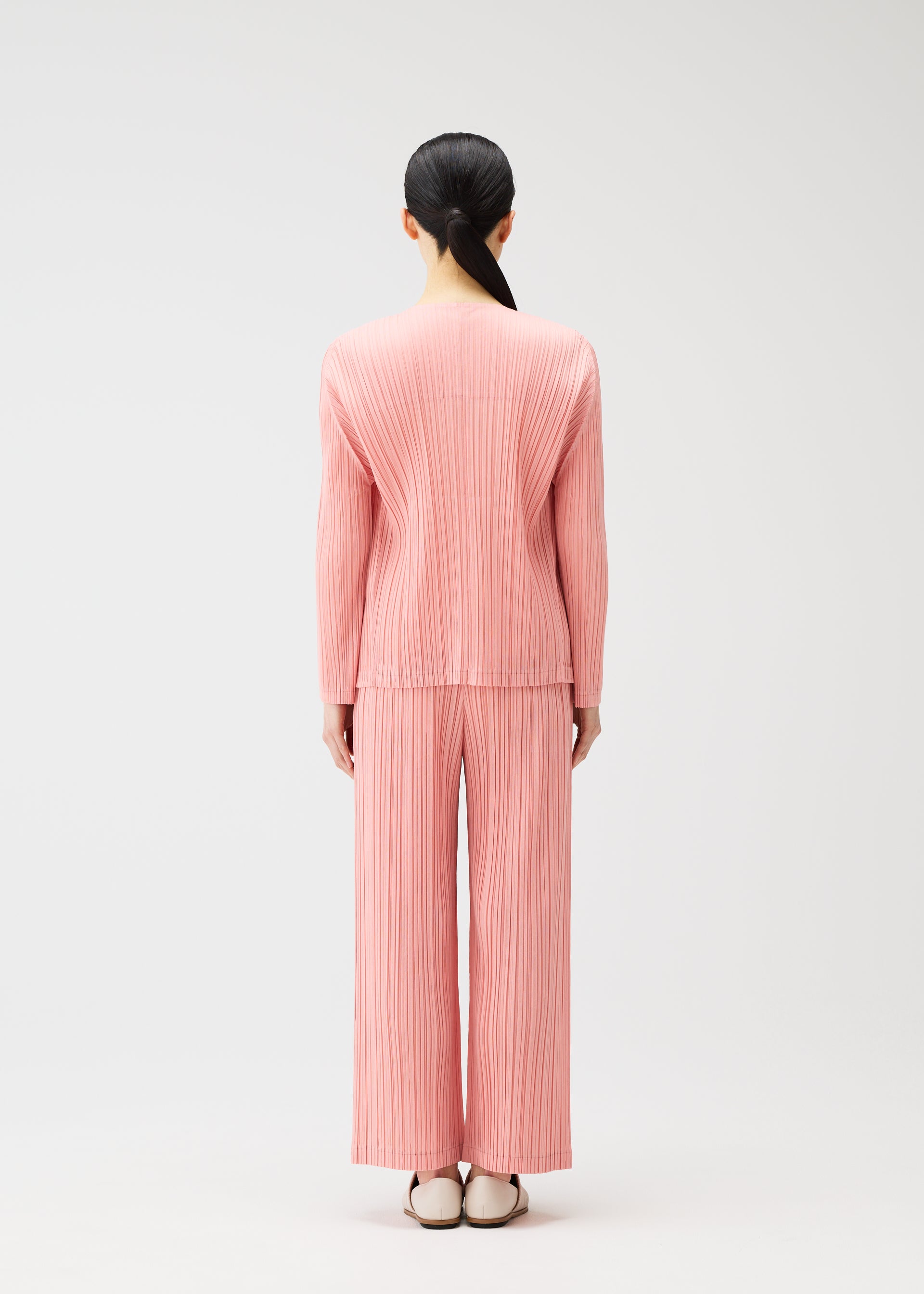 RAMIE PLEATS – isseymiyake.com
