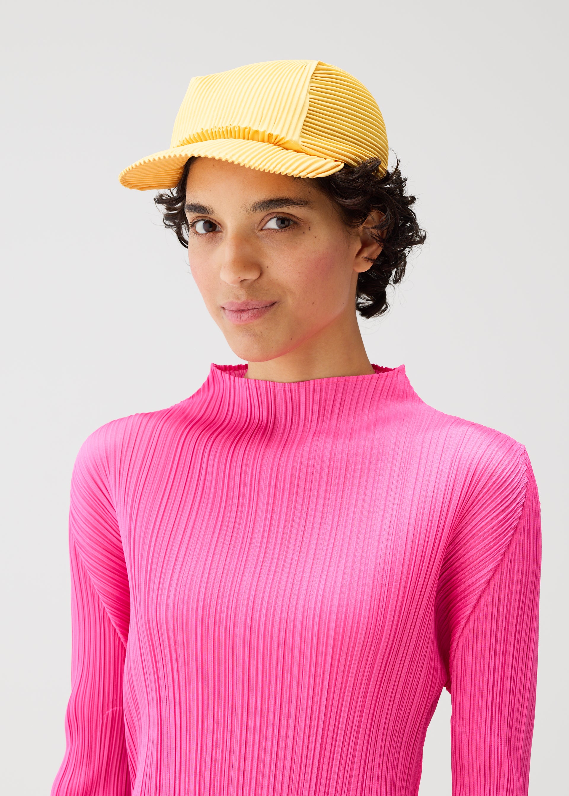 PLEATS CAP – isseymiyake.com