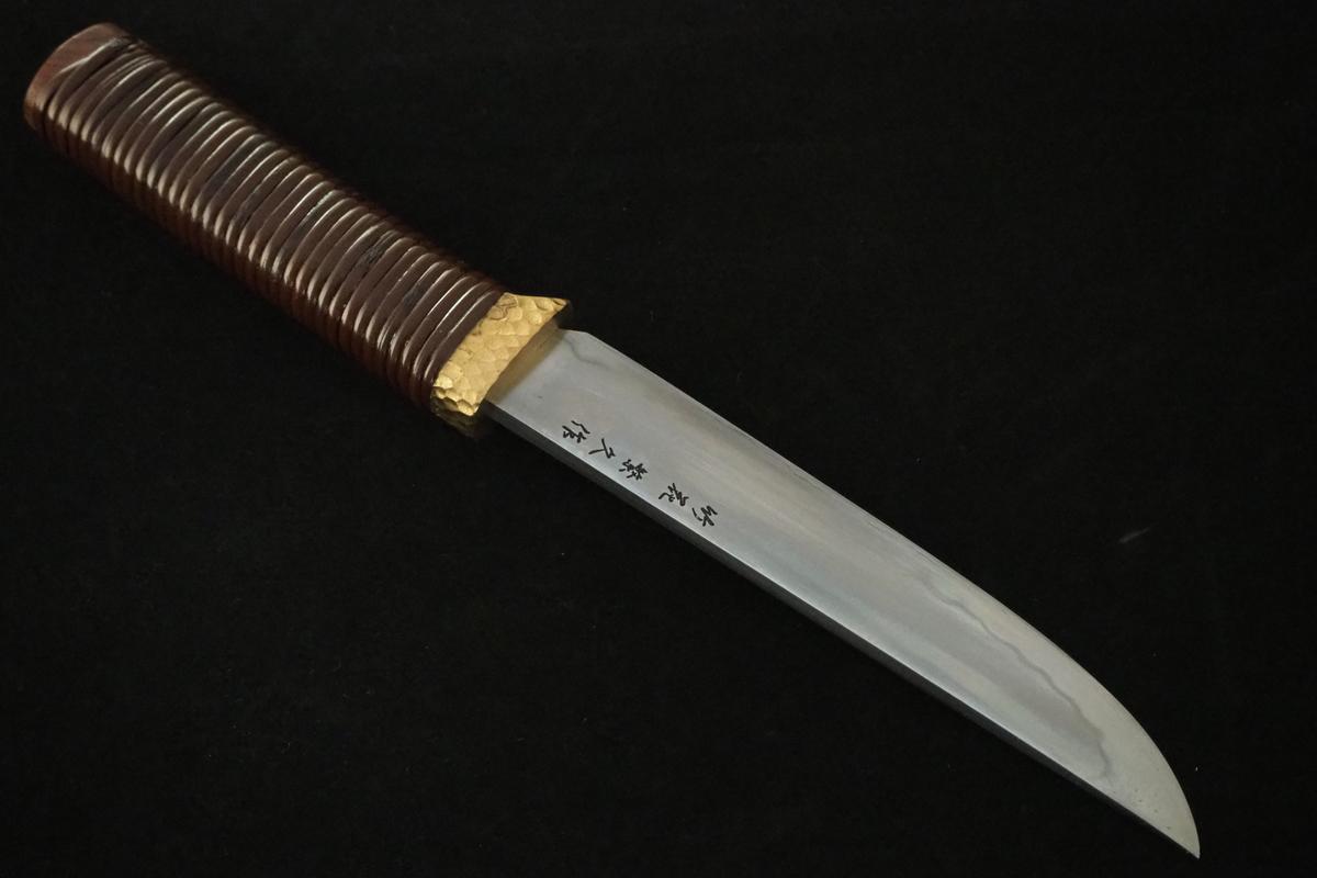 刀匠・竹花一貫斎 繁久作 玉鋼漆把和式狩猟刀4寸5分・両刃 | 日本刃物