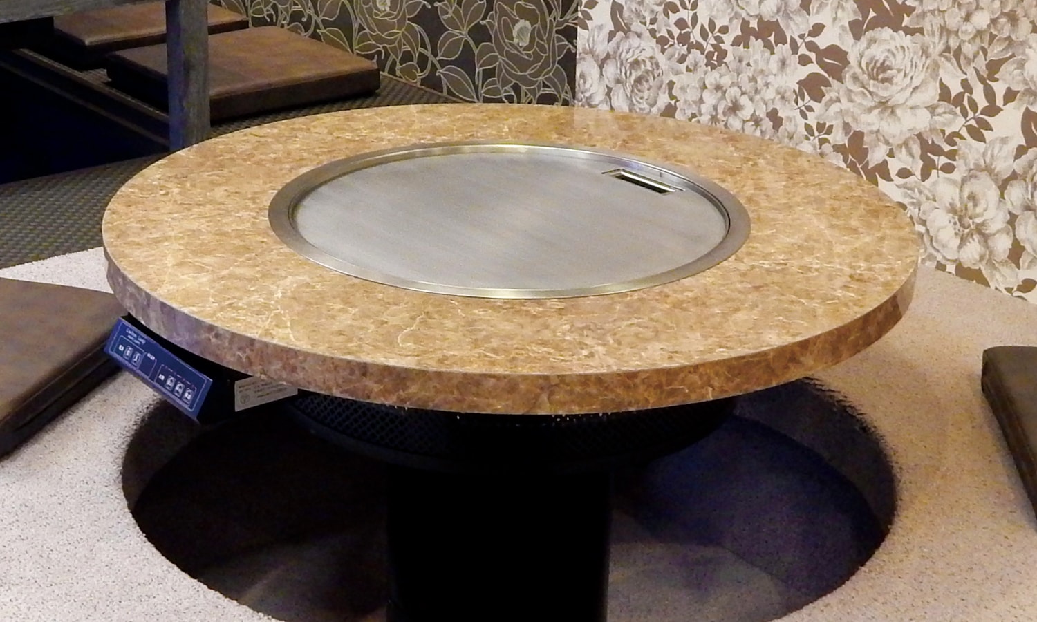 業務用 電気式テーブル鉄板 カーボンランプヒーター｜製品情報｜株式