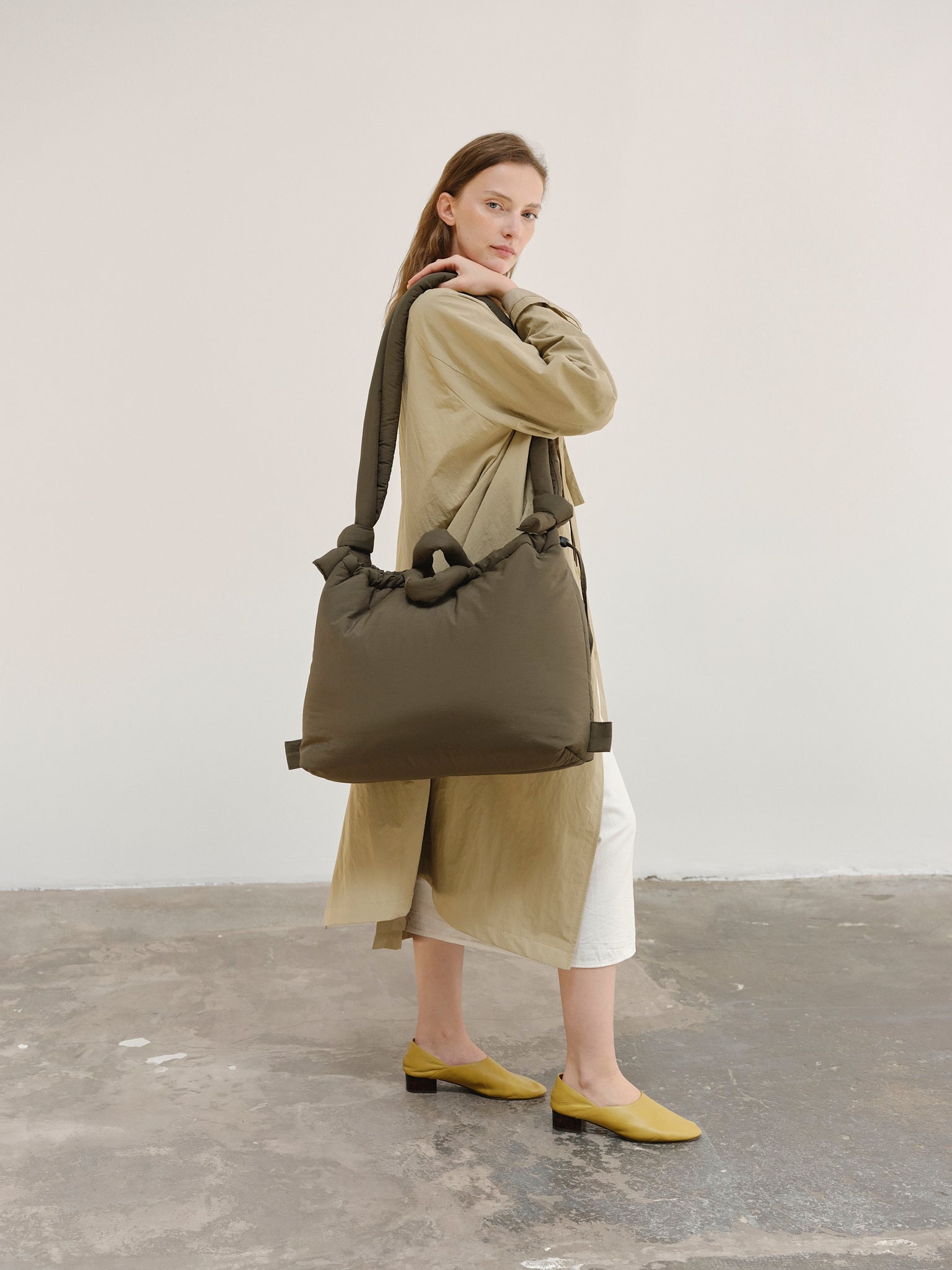 Large Ona Soft Bag – Ölend