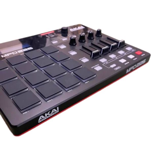 中古品】AKAI professional/USB・MIDIコントローラー/MPD226