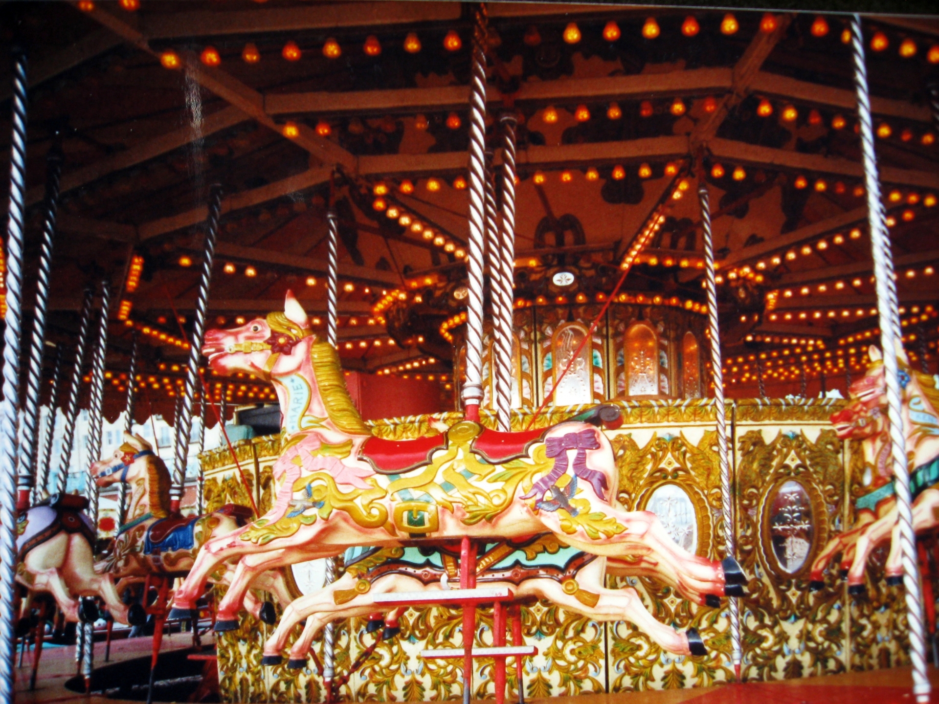 大人気のメリーゴーランドオルゴール ｜ オルゴール専門店「オルゴール堂」