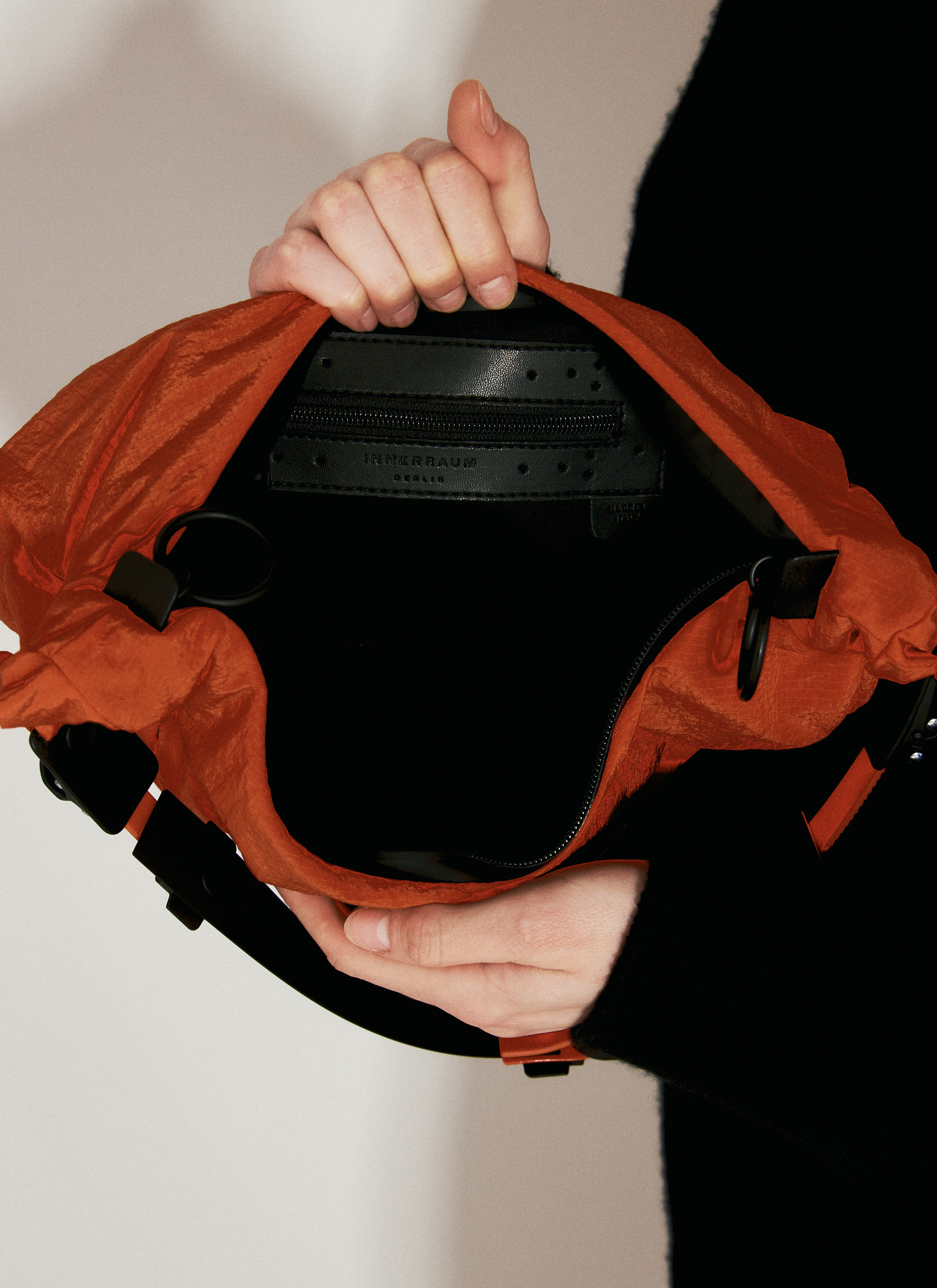 Innerraum レディース オブジェクト HM2 スモールハーフムーンバッグ