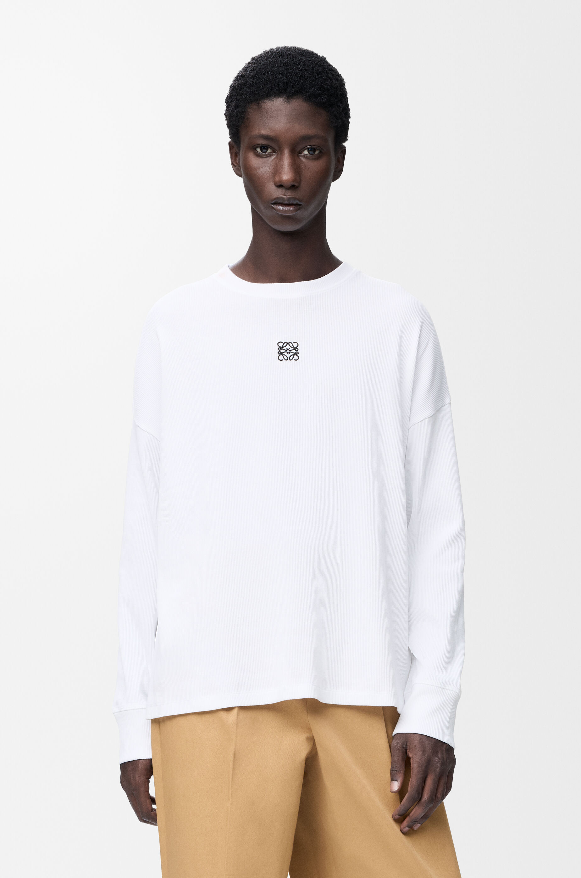 オーバーサイズフィット ロングスリーブ Tシャツ（コットン） ホワイト