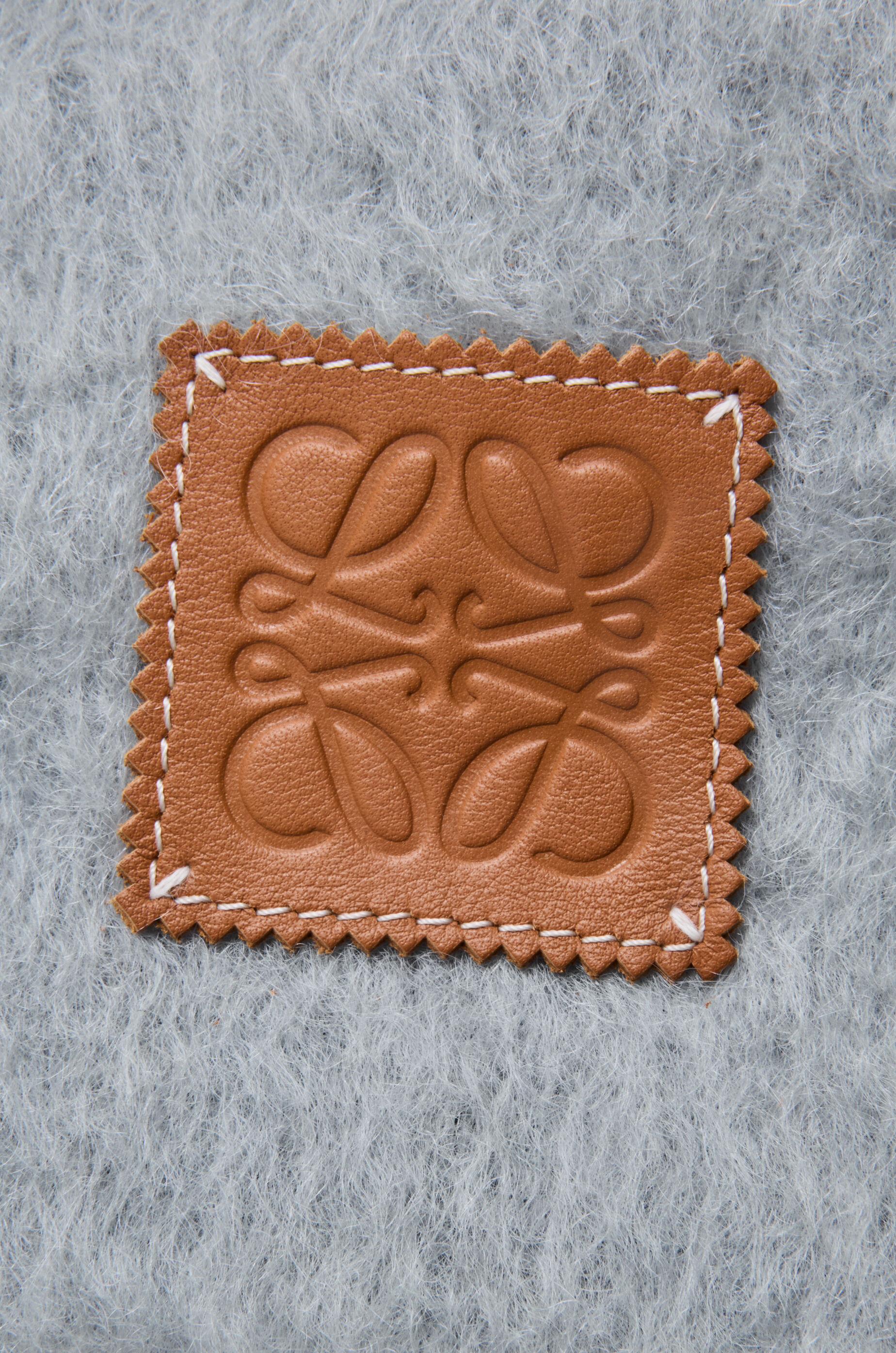 スカーフ（モヘア＆ウール）​ グレー - LOEWE Japan official website