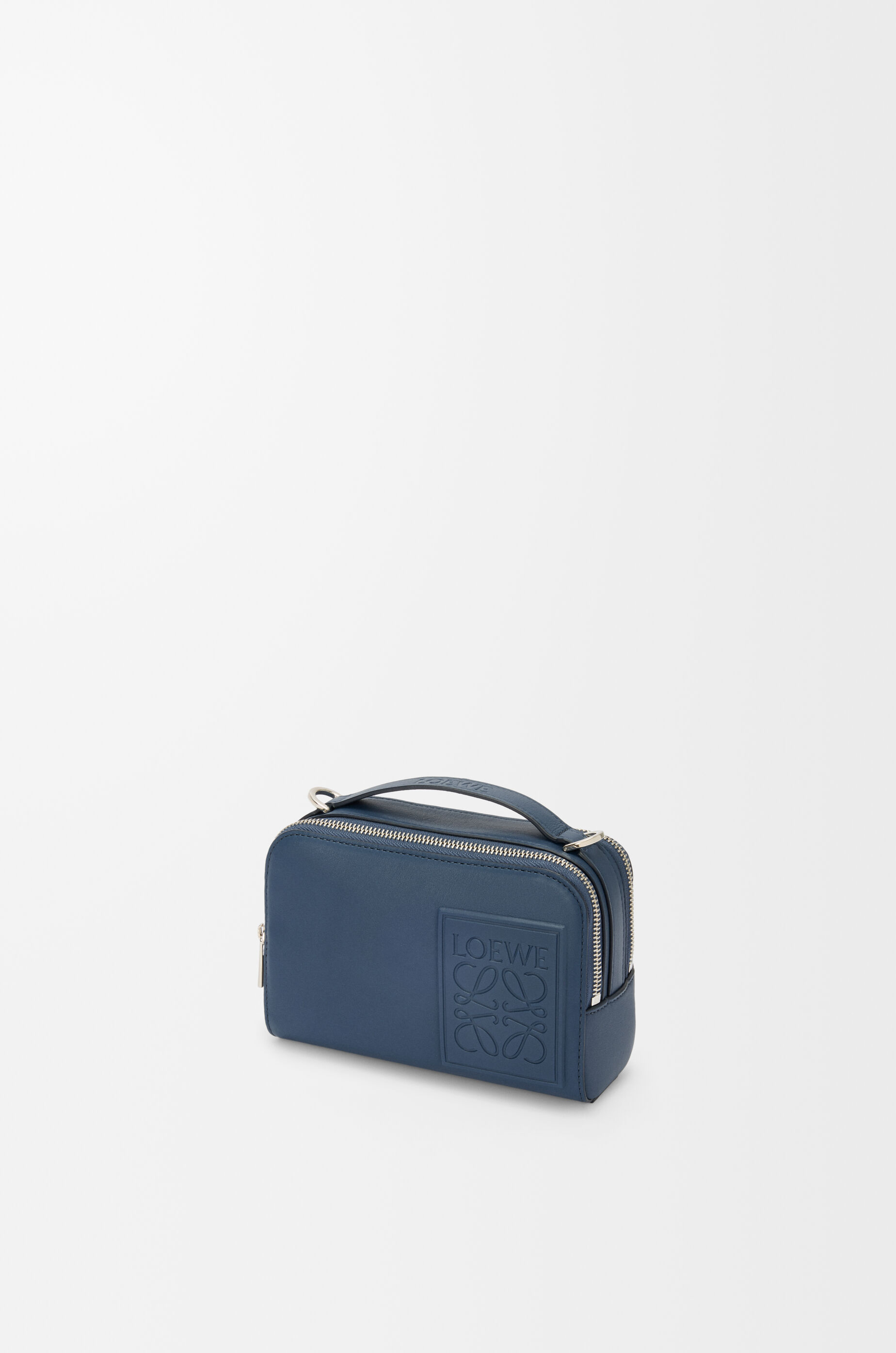 クロスボディ カメラバッグ ミニ（サテンカーフ） ブルー - LOEWE