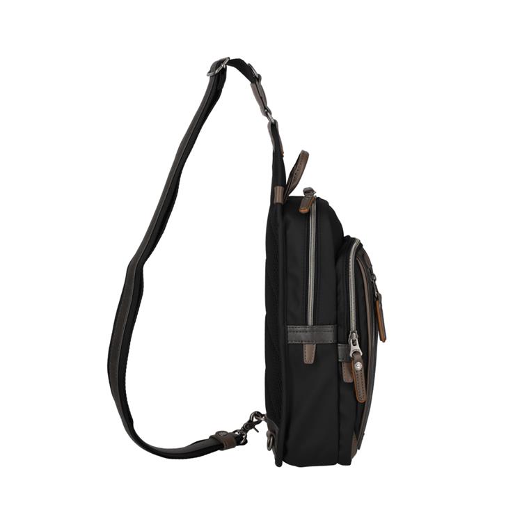 ボディバッグ ブラック 【ロフト限定】(ブラック): ファッション