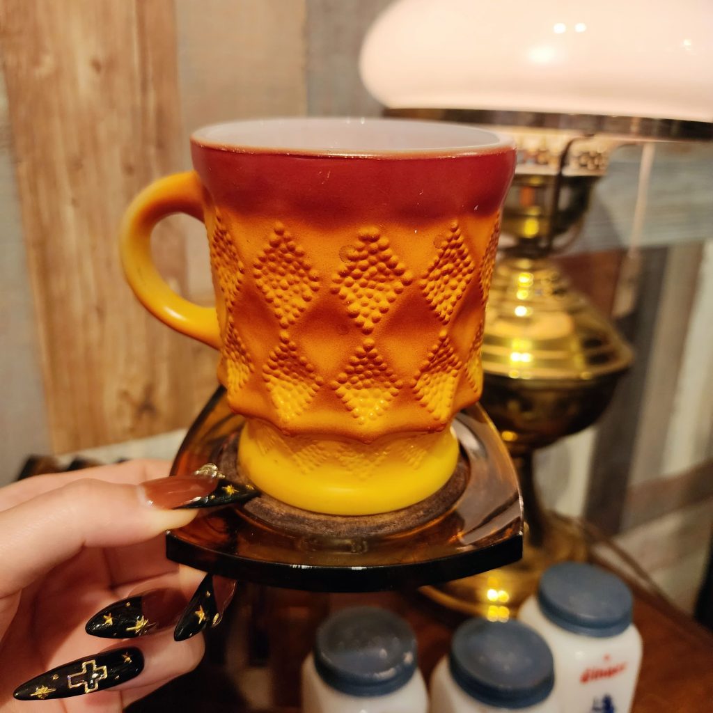 Fire King キンバリーマグのご紹介🙌 | アメリカンヴィンテージ