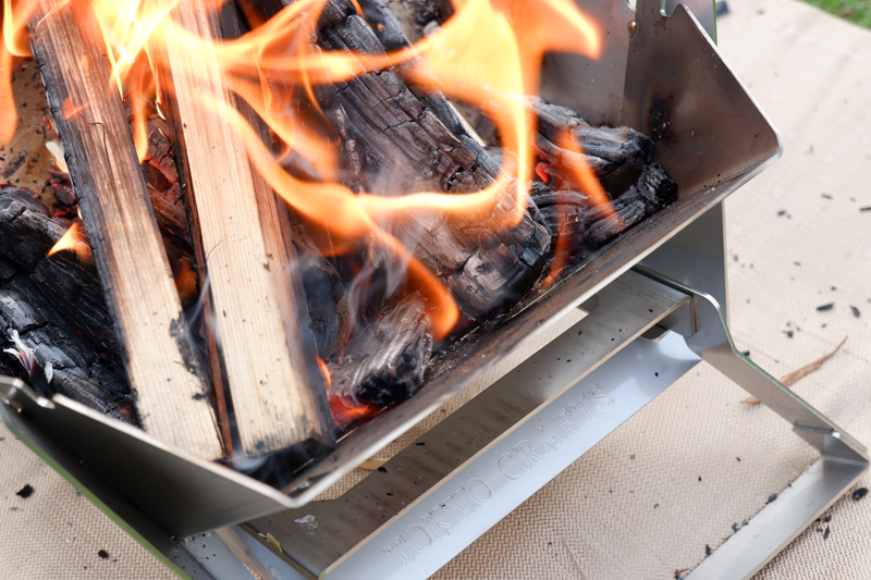 今までになかった斜めがポイント！TOKYO CRAFTSの焚火台「KUBERU」を