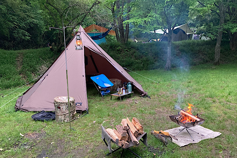 完成形が変幻自在！ogawaのワンポールテント『Tasso』を設営してみた